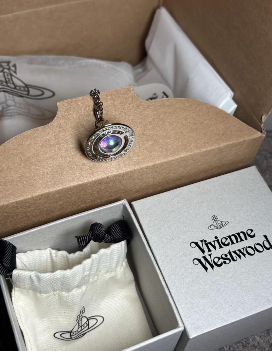 [TOP] Vivienne Westwood Saturn Necklace - Sliver