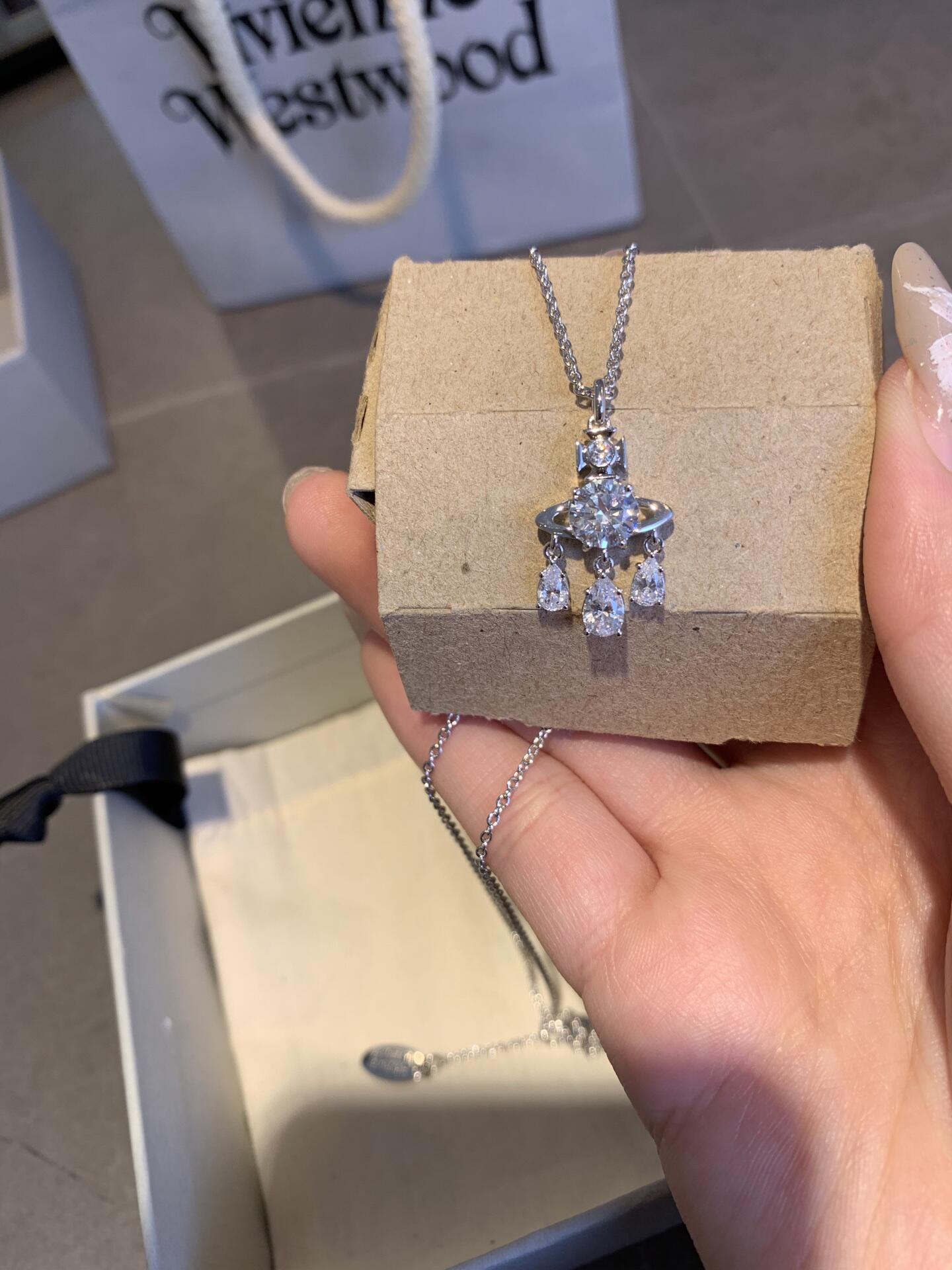 [TOP] Vivienne Westwood Diamond Saturn Necklace - Sliver