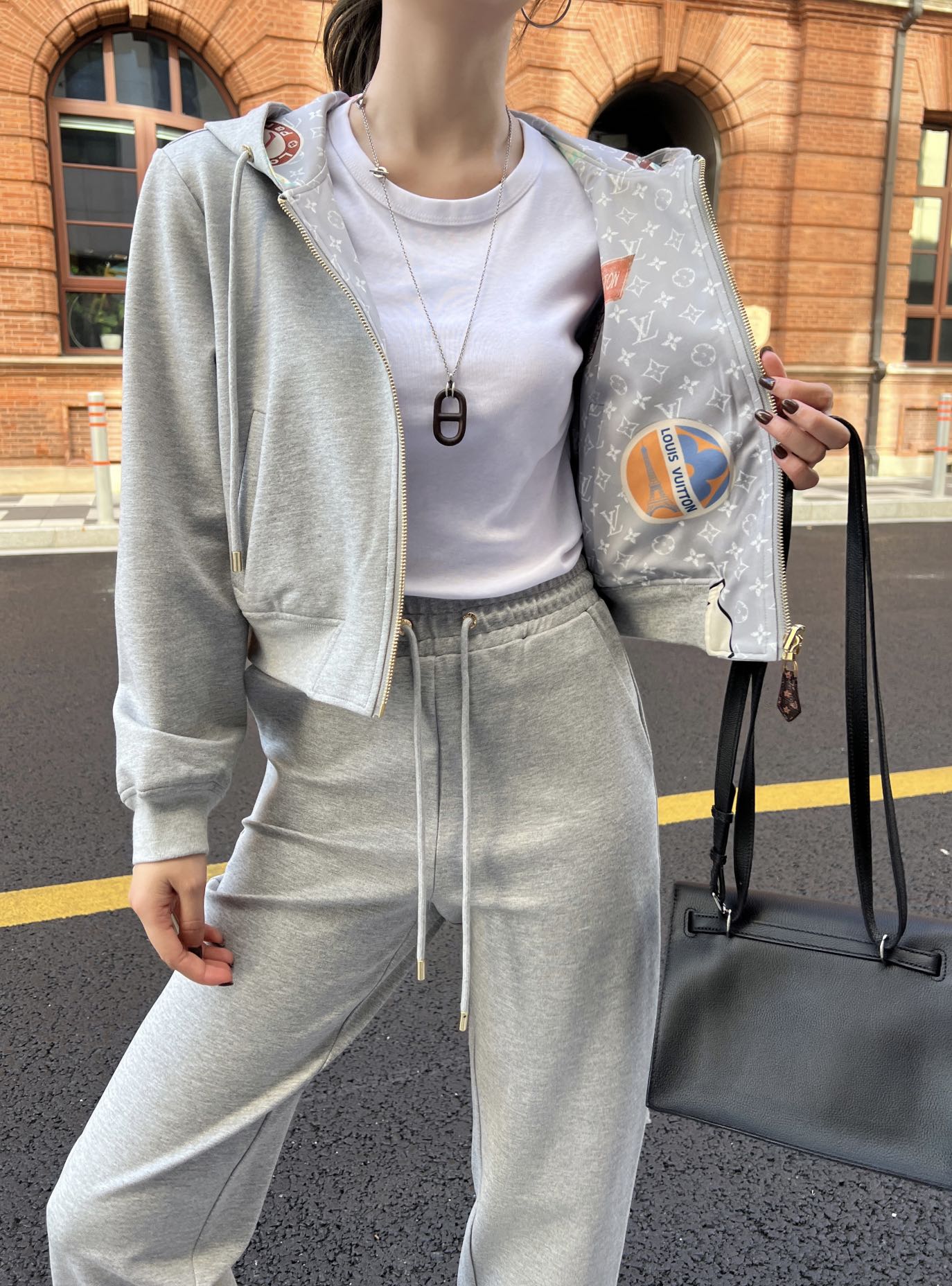 [TOP] Louis Vuitton LV Reversible Hooded Jacket + Pants Set - 2 Color