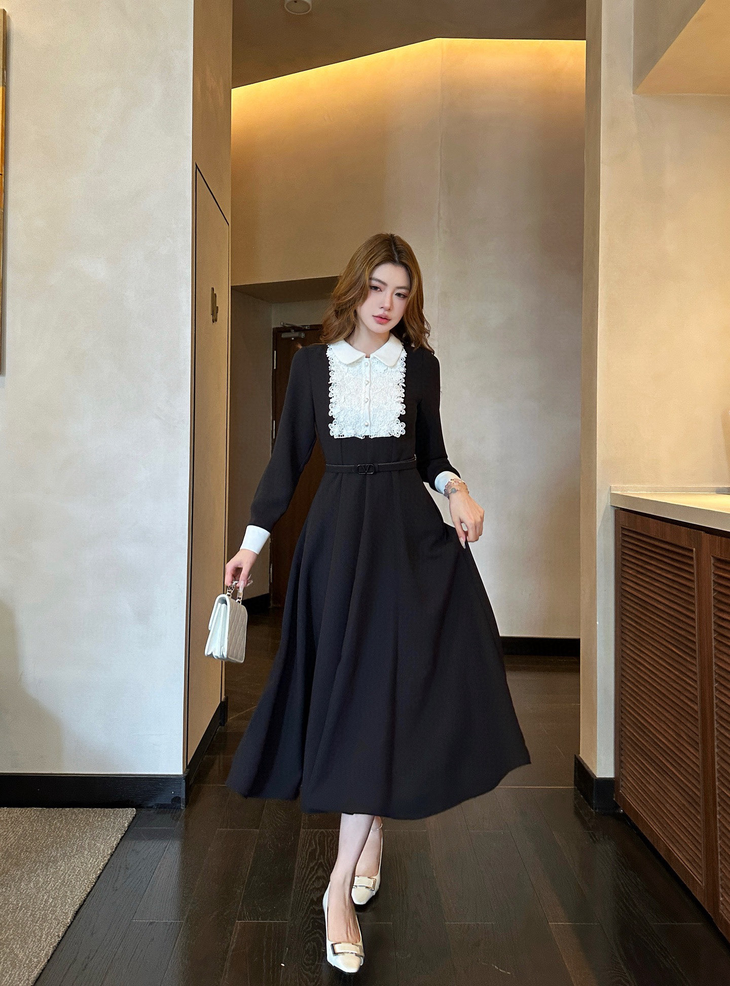 [TOP] VALENTINO Lace Applique Colorblock Maxi Dress - Black