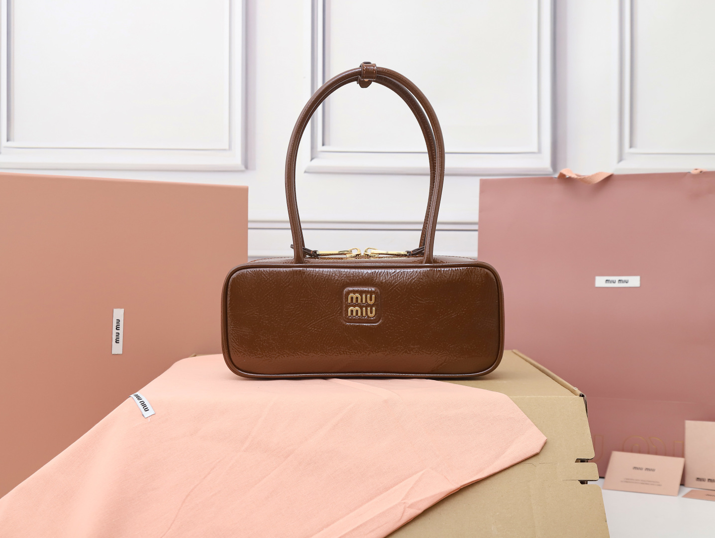 [TOP] Miu Miu Bag Wax Leather with Ice Crack Texture 28X12X9cm - Brown