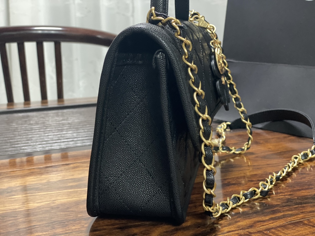 [TOP] CHANEL Backpack Calfskin 16.5x25x8.5cm - Black&GHW