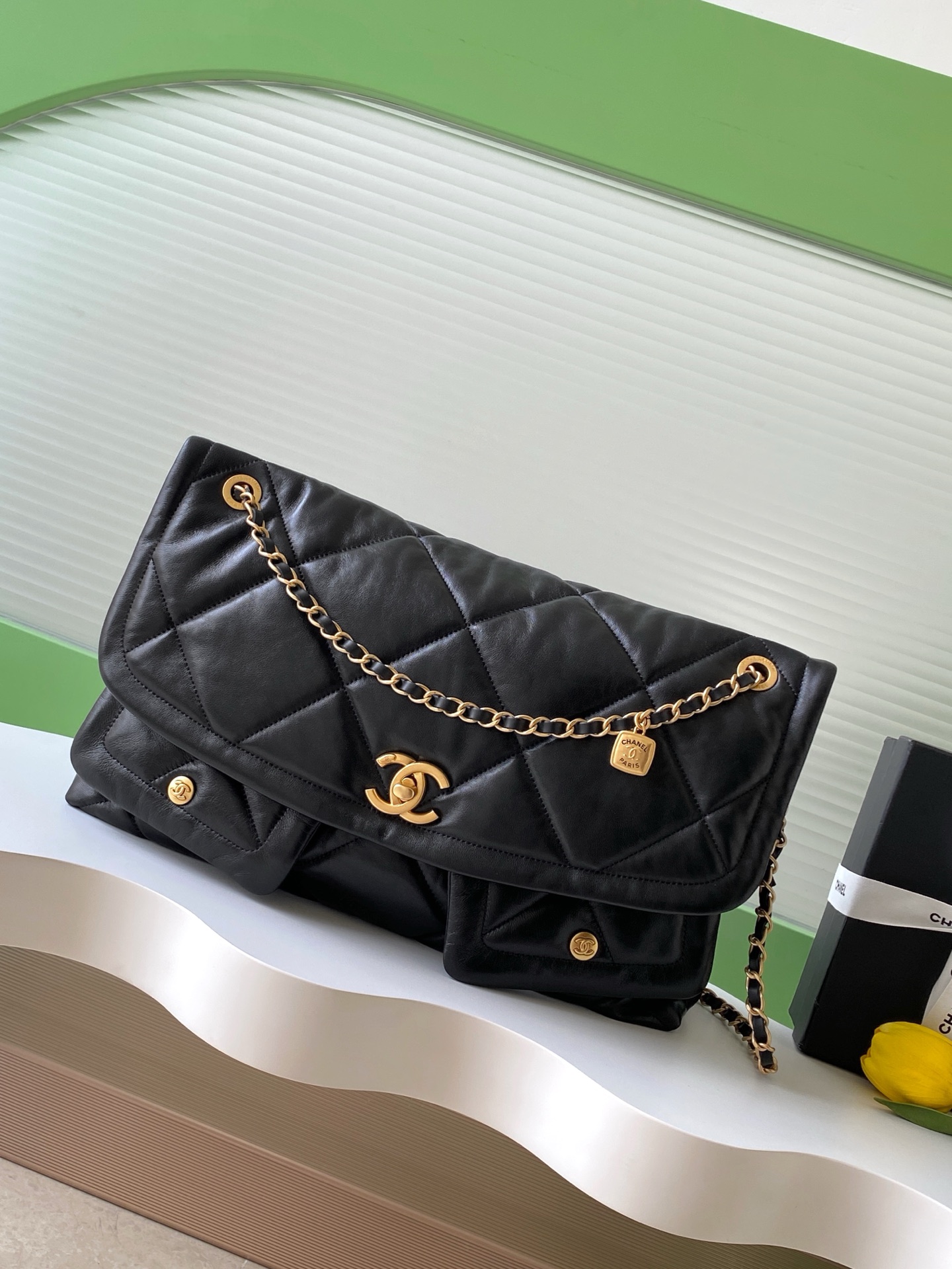 [TOP] CHANEL Flap Shopping Bag 45×27×10 cm - Black