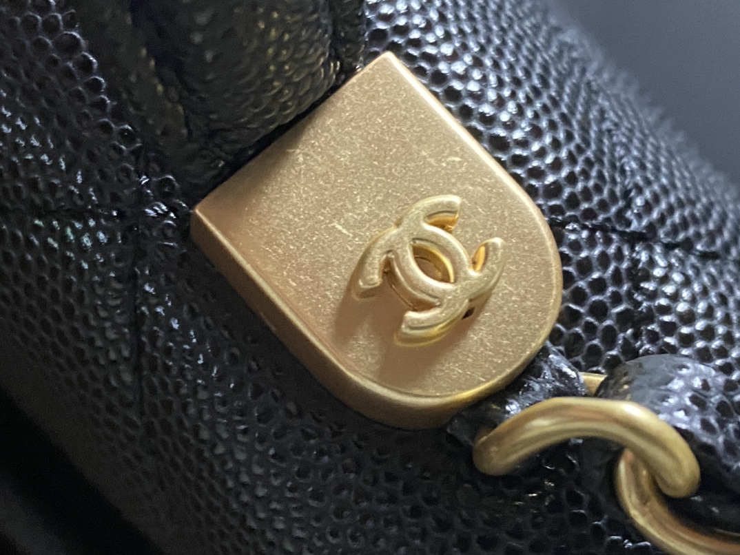 [TOP] CHANEL Backpack Calfskin 16.5x25x8.5cm - Black&GHW