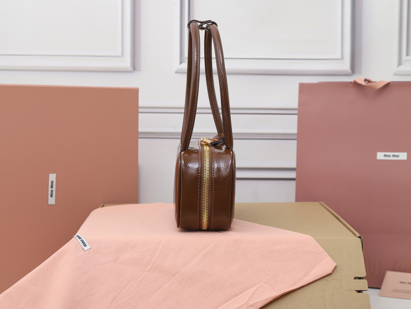 [TOP] Miu Miu Bag Wax Leather with Ice Crack Texture 28X12X9cm - Brown