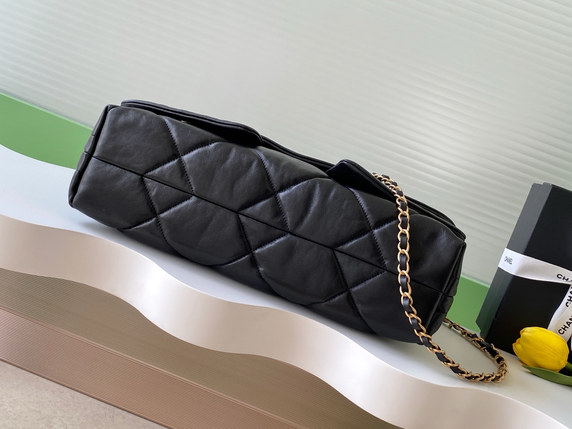 [TOP] CHANEL Flap Shopping Bag 45×27×10 cm - Black