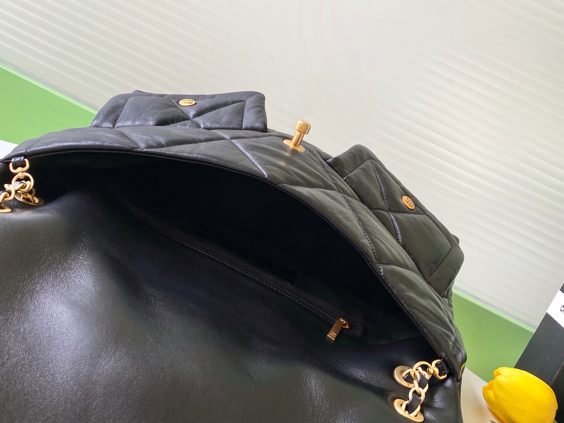 [TOP] CHANEL Flap Shopping Bag 45×27×10 cm - Black