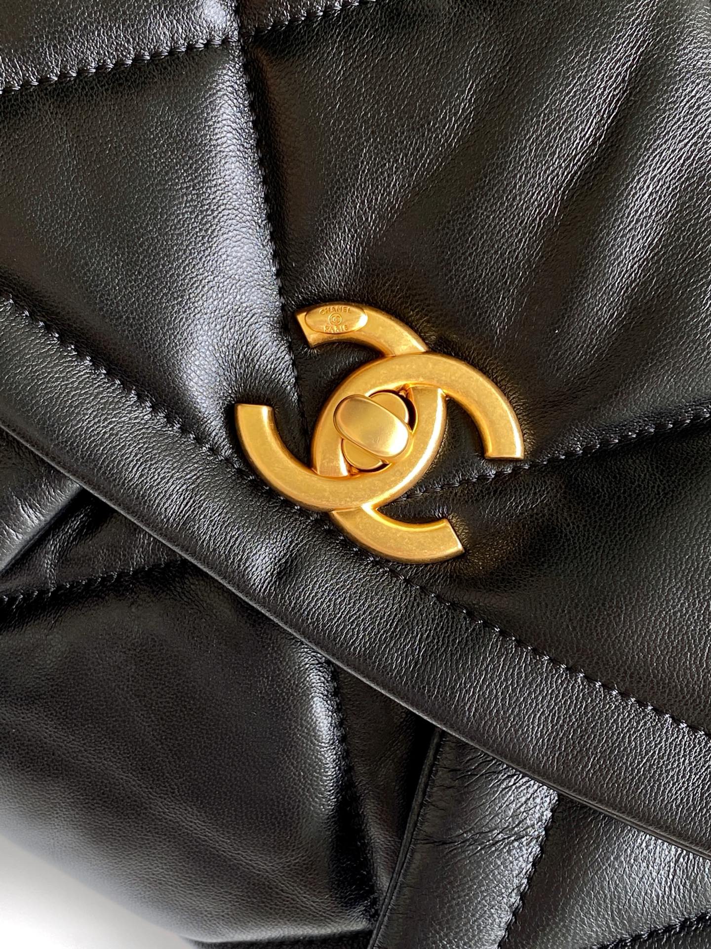 [TOP] CHANEL Flap Shopping Bag 45×27×10 cm - Black