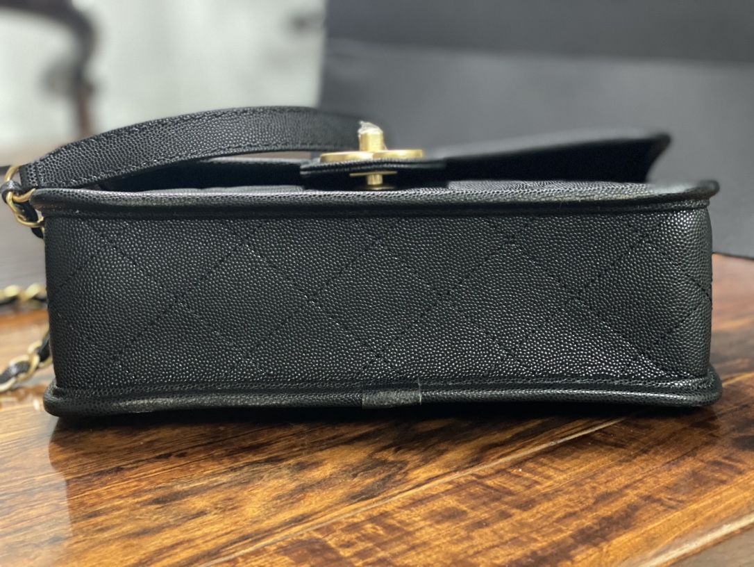 [TOP] CHANEL Backpack Calfskin 16.5x25x8.5cm - Black&GHW