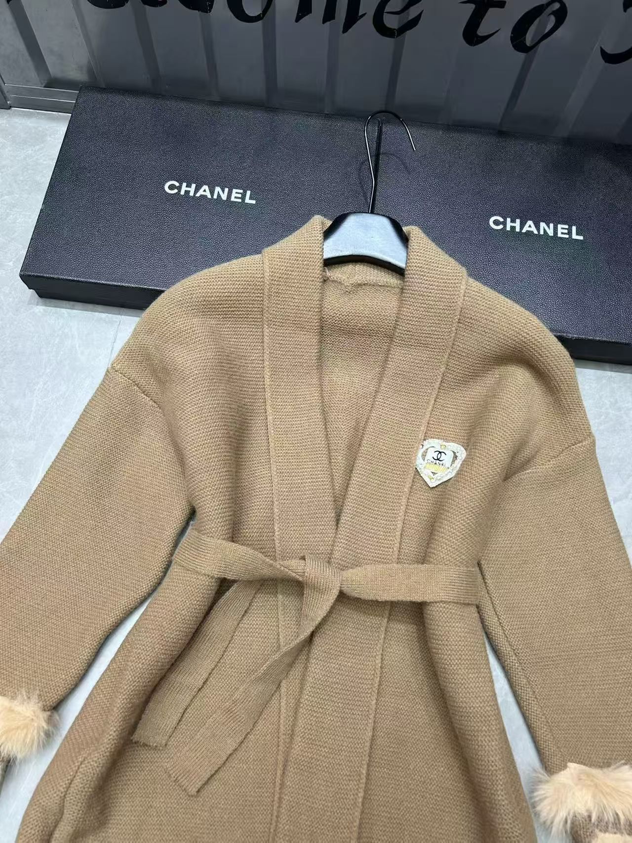 [TOP] CHANEL Knitted Cardigan - Khaki