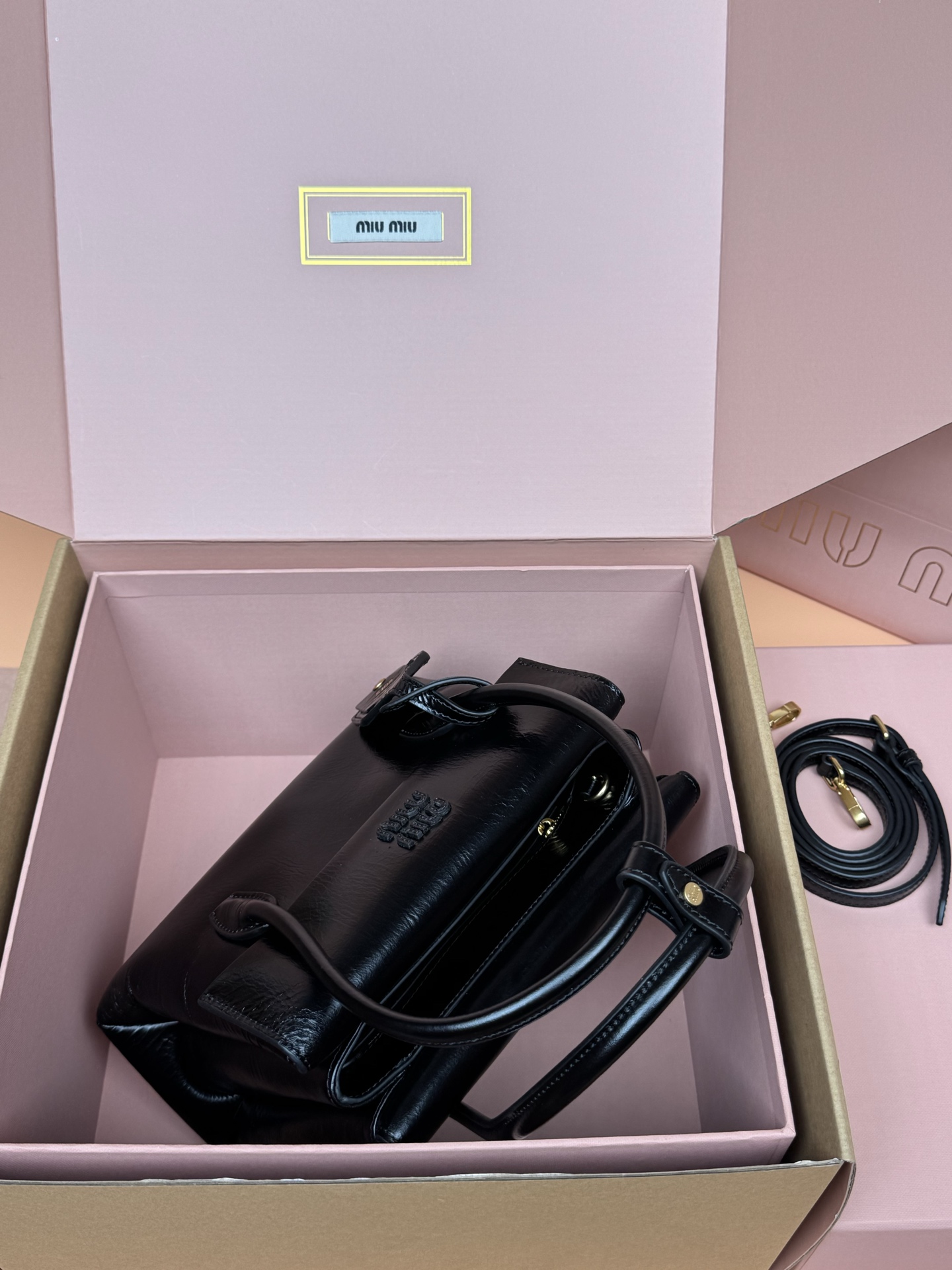 [TOP] Miu Miu Solitaire Bag 25x28x11cm - Black