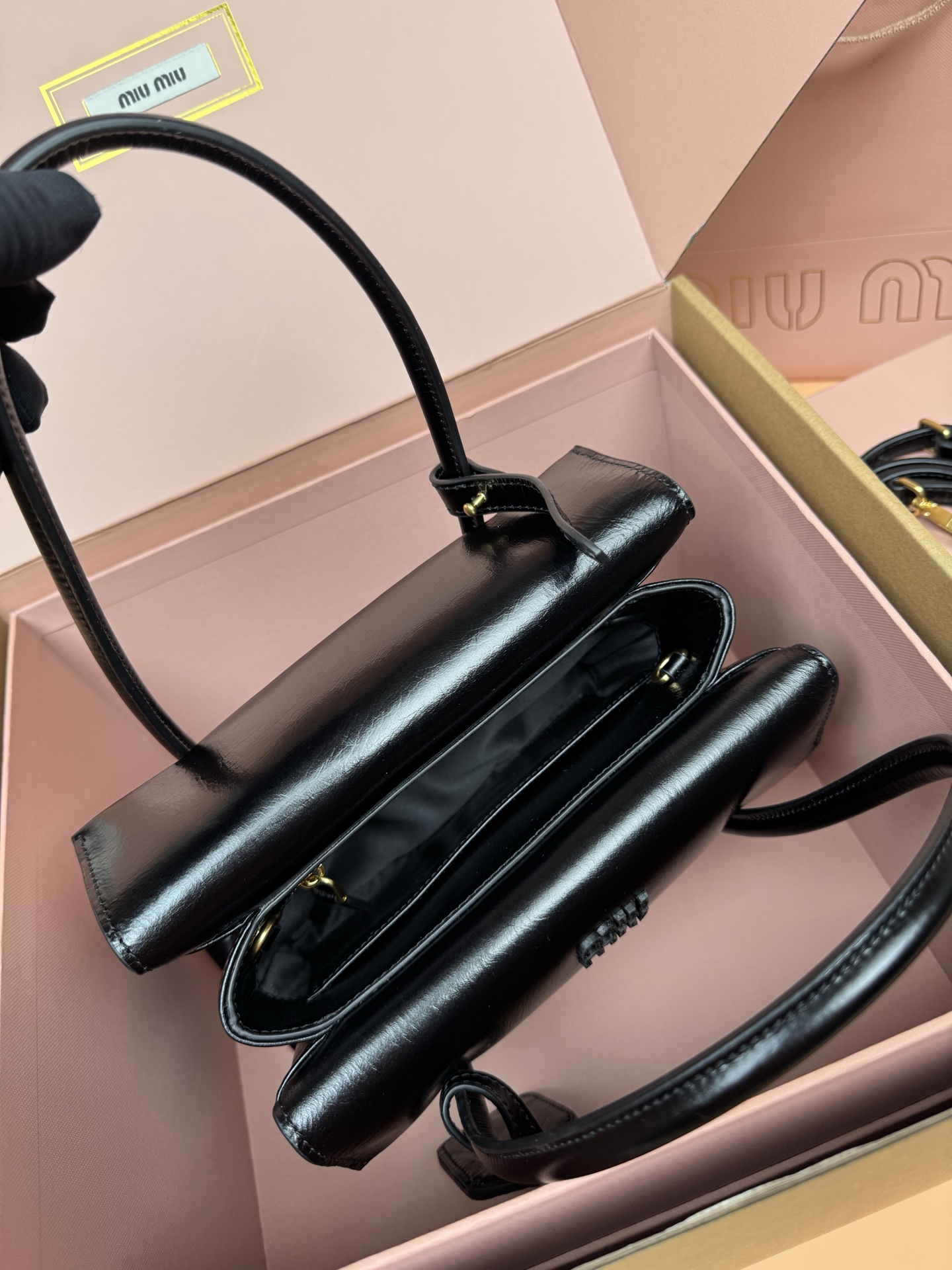 [TOP] Miu Miu Solitaire Bag 25x28x11cm - Black