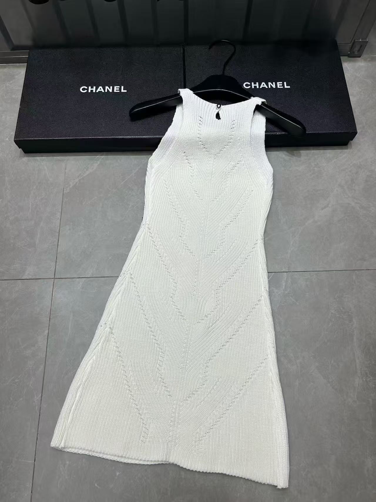 [TOP] CHANEL Knitted Dress - White