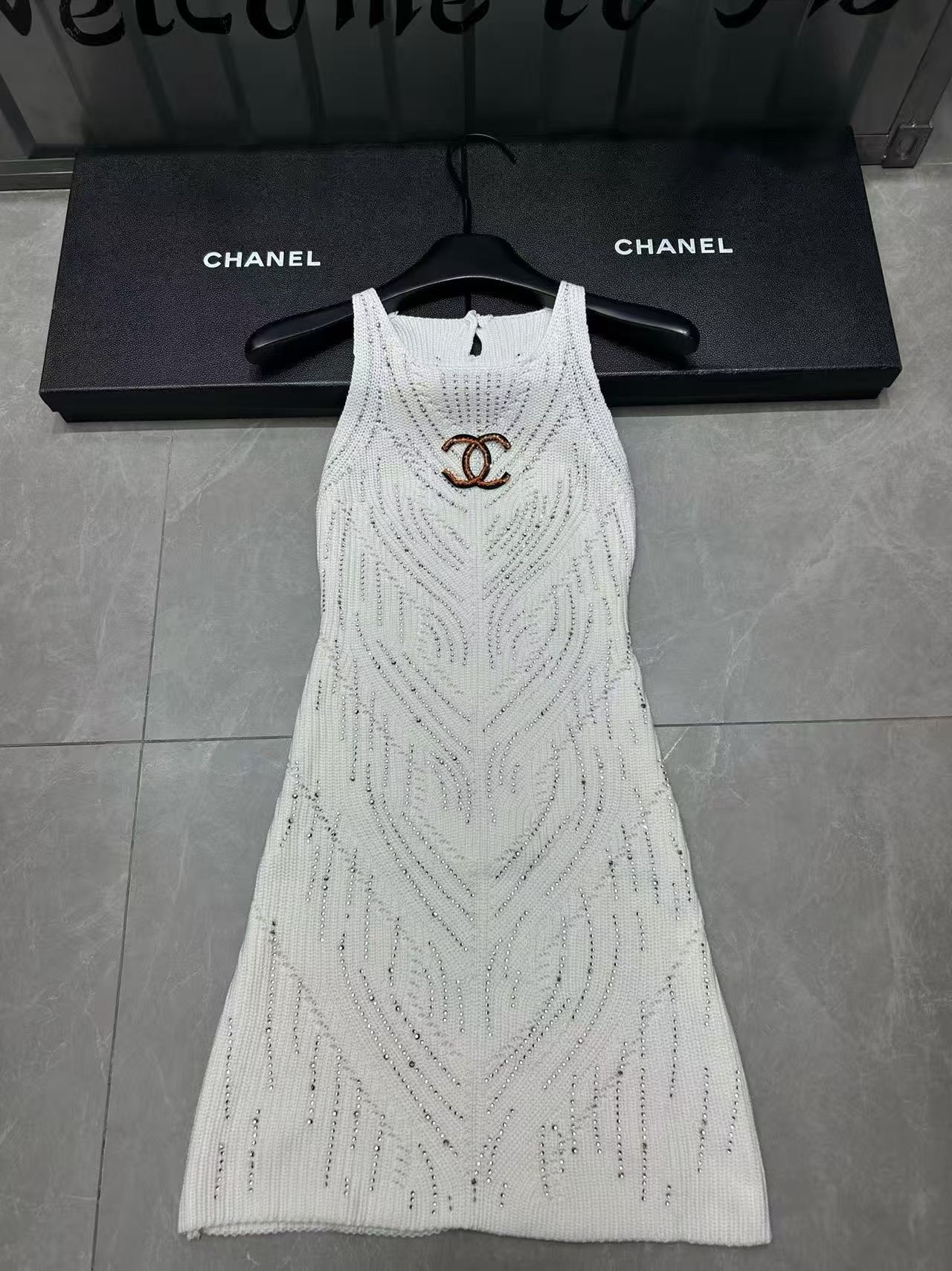 [TOP] CHANEL Knitted Dress - White