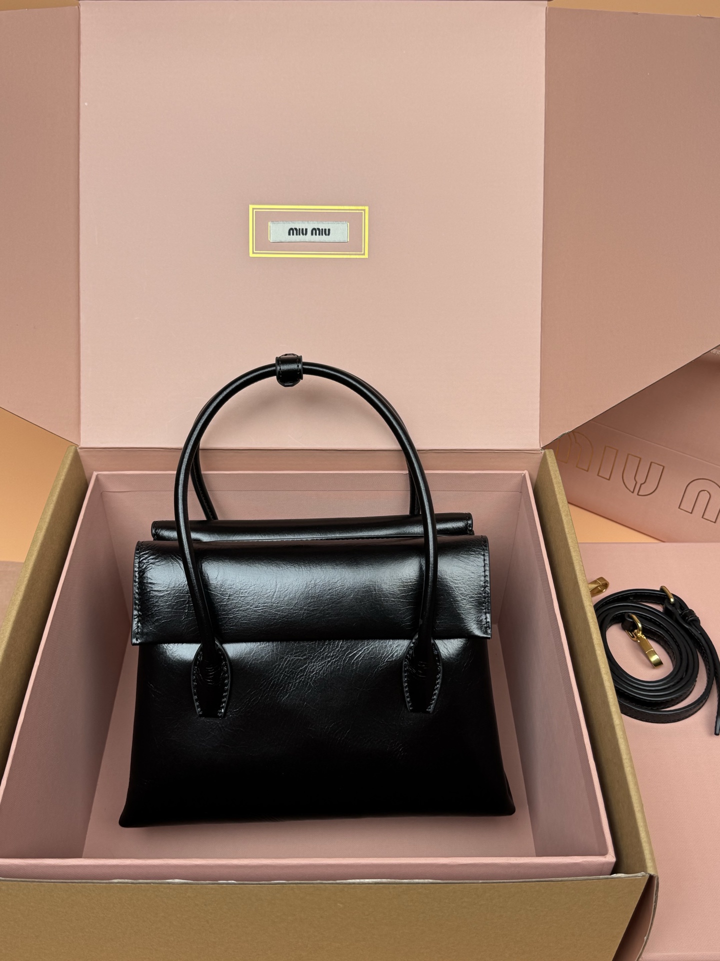 [TOP] Miu Miu Solitaire Bag 25x28x11cm - Black