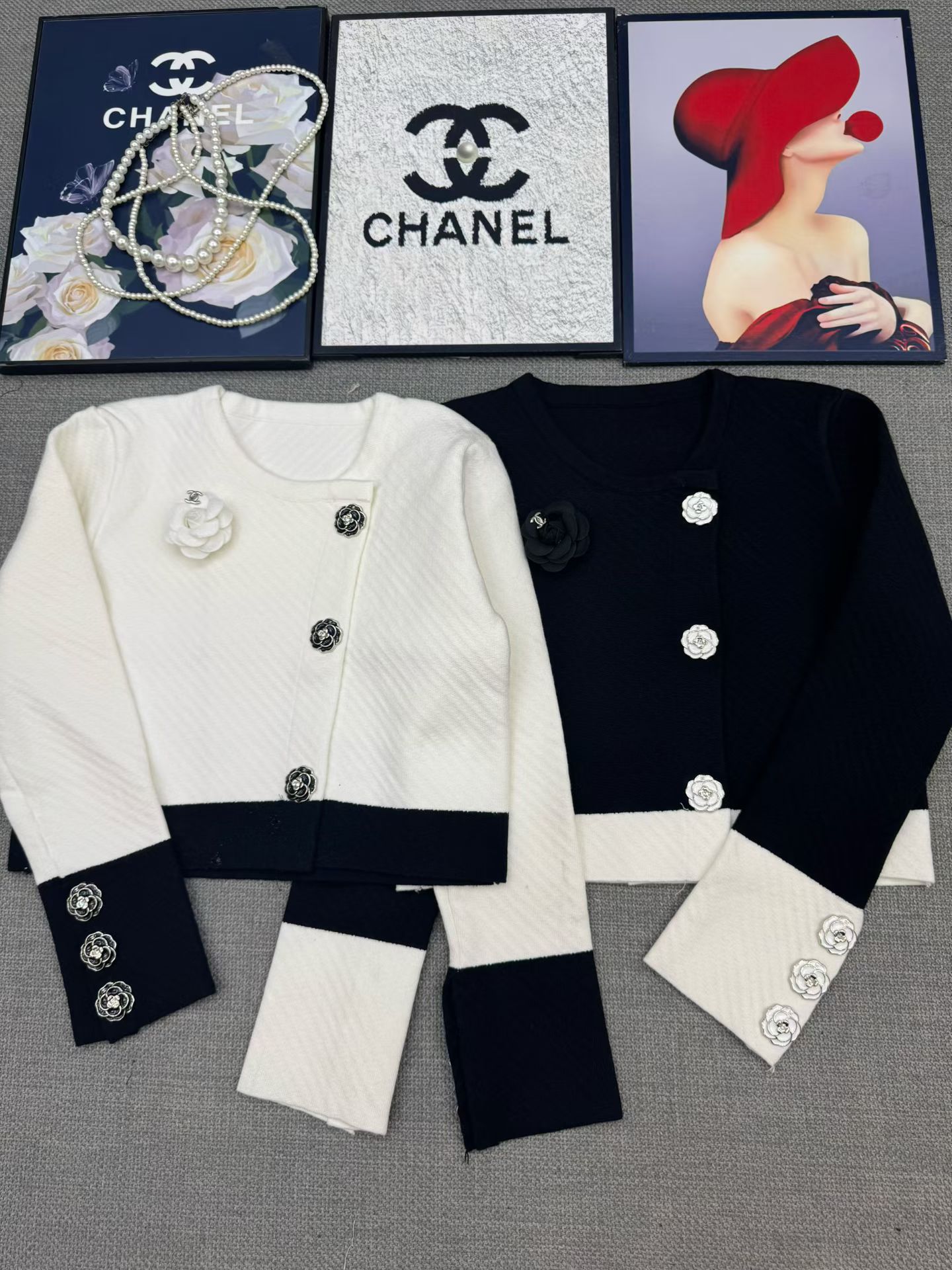 [TOP] CHANEL Knitted Cardigan -  2 Colors