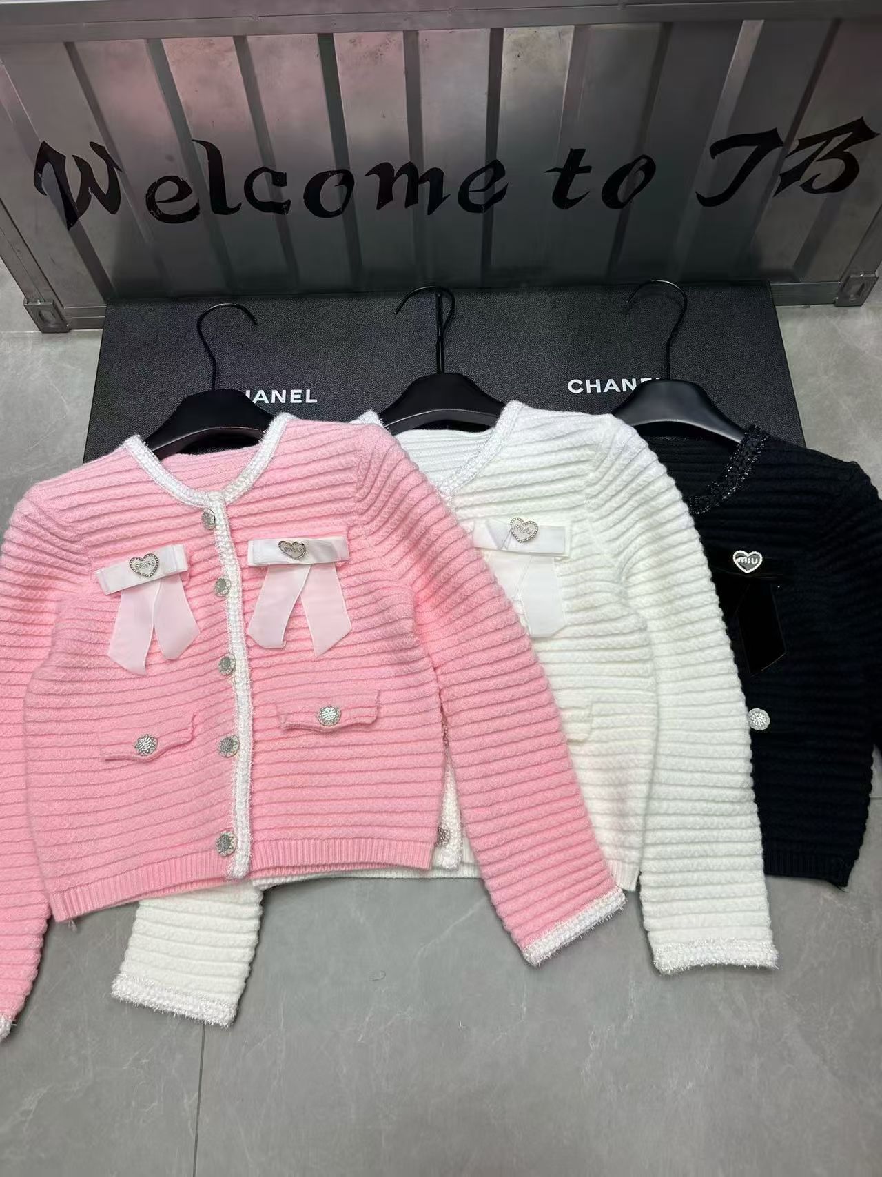 [TOP] CHANEL Knitted Cardigan -  3 Colors