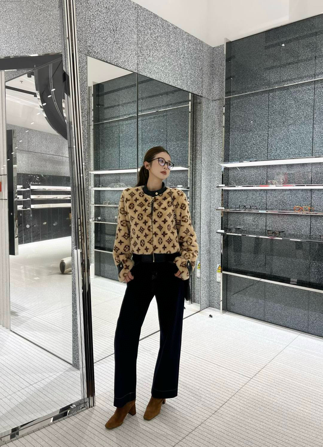 [TOP] Louis Vuitton LV Jacket - Brown