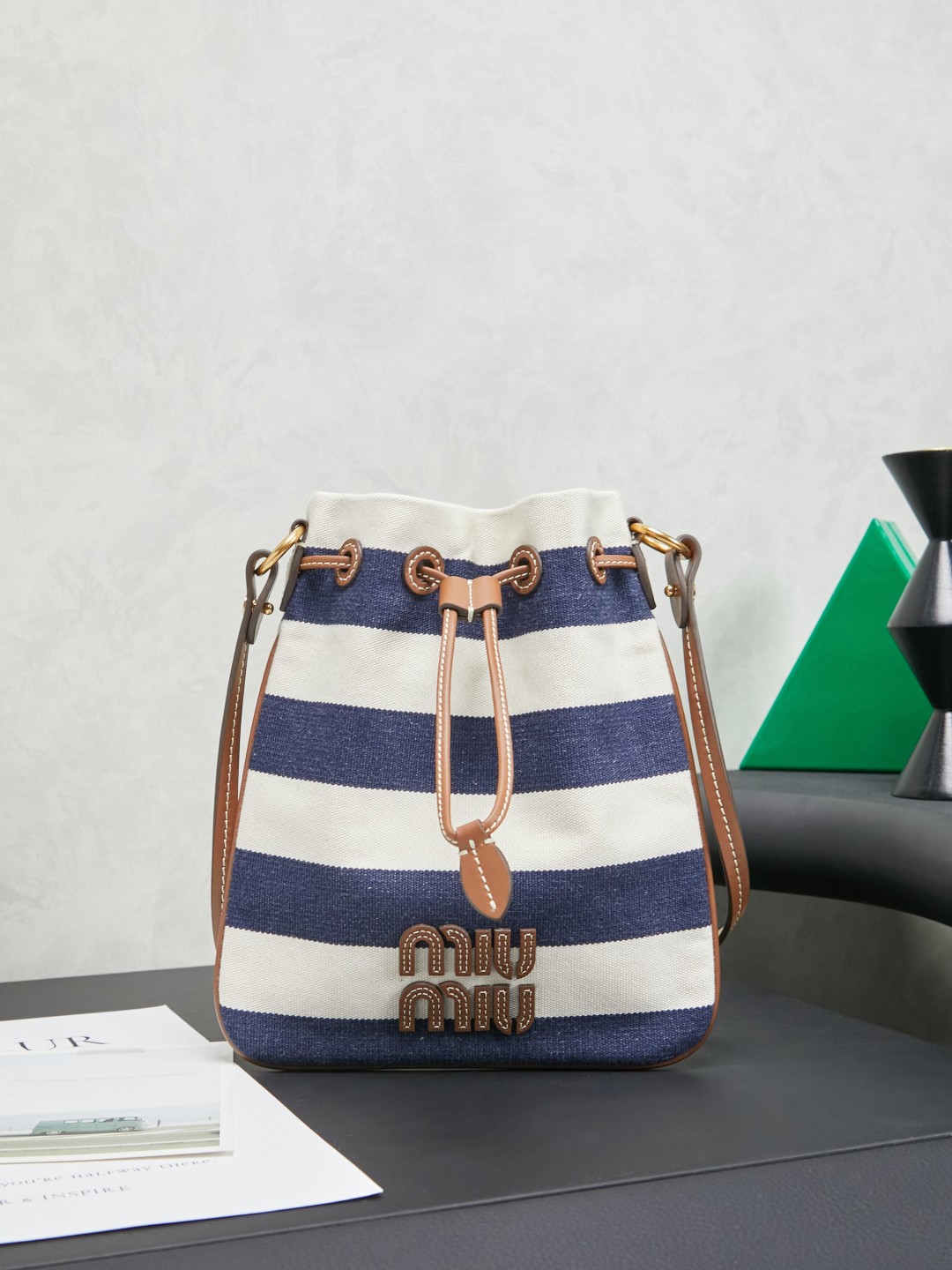[TOP] Miu Miu Stripe Bag 20x23cm - 2 Colors
