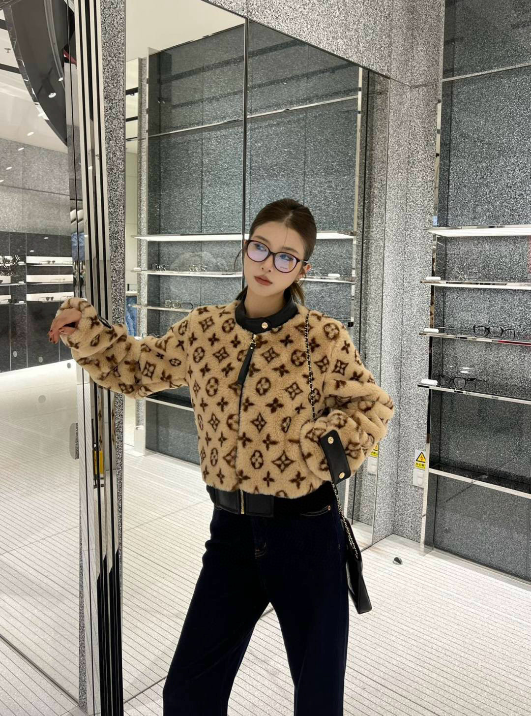 [TOP] Louis Vuitton LV Jacket - Brown