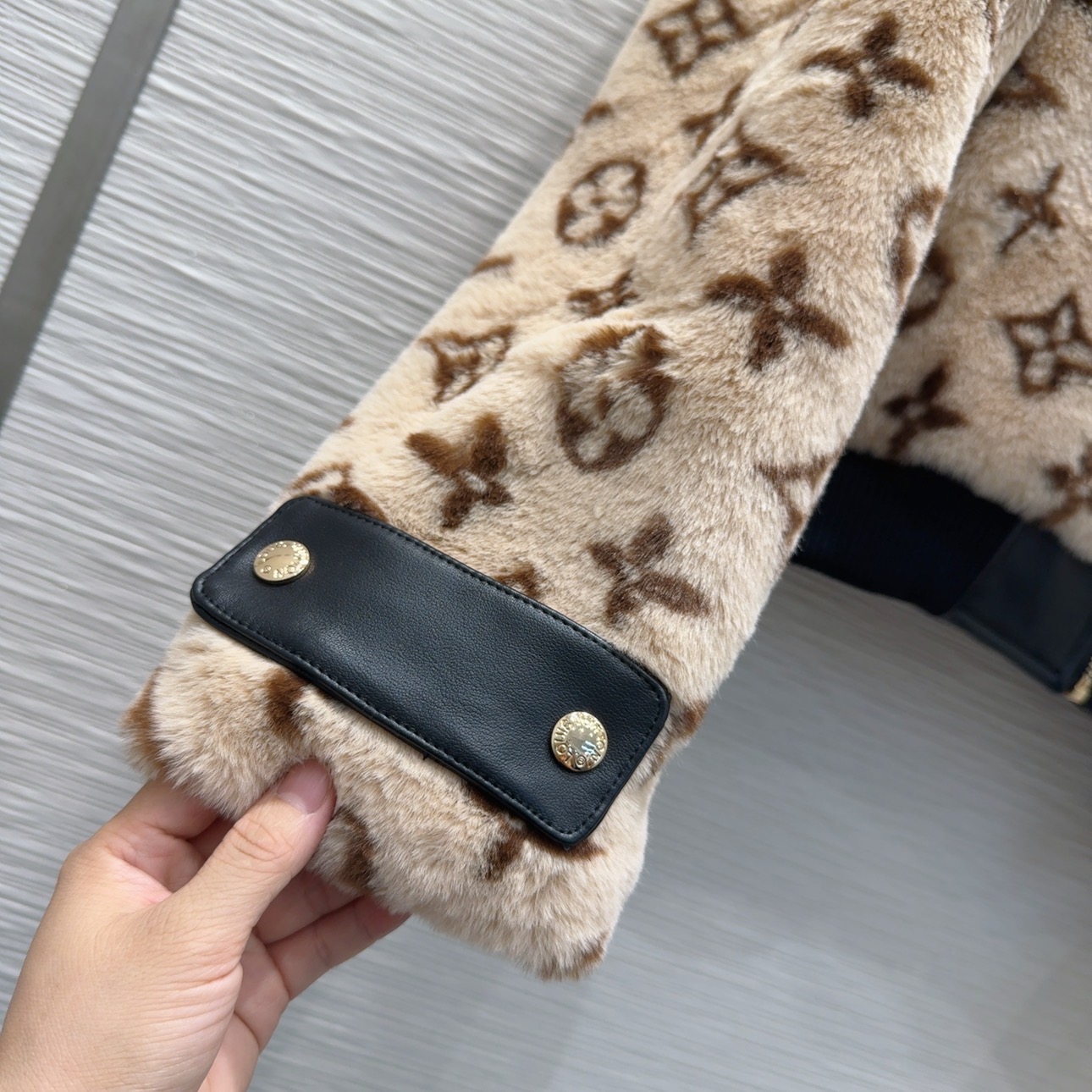 [TOP] Louis Vuitton LV Jacket - Brown