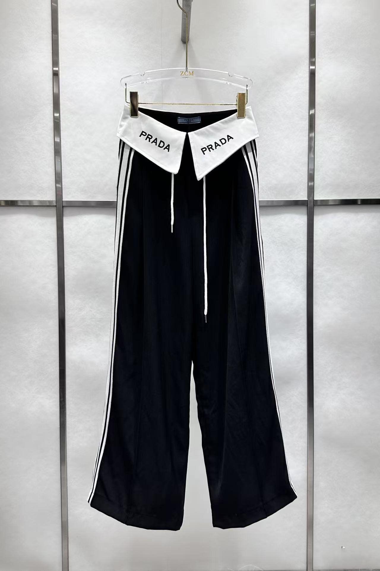 [TOP] PRADA Pant - Black