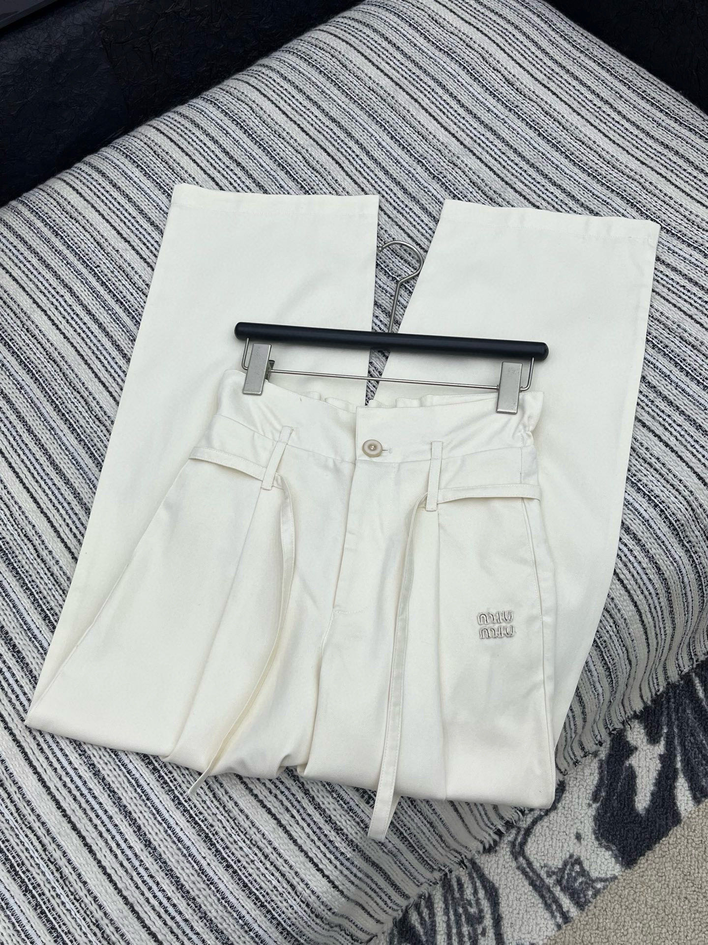 [TOP] Miu Miu Pants - White