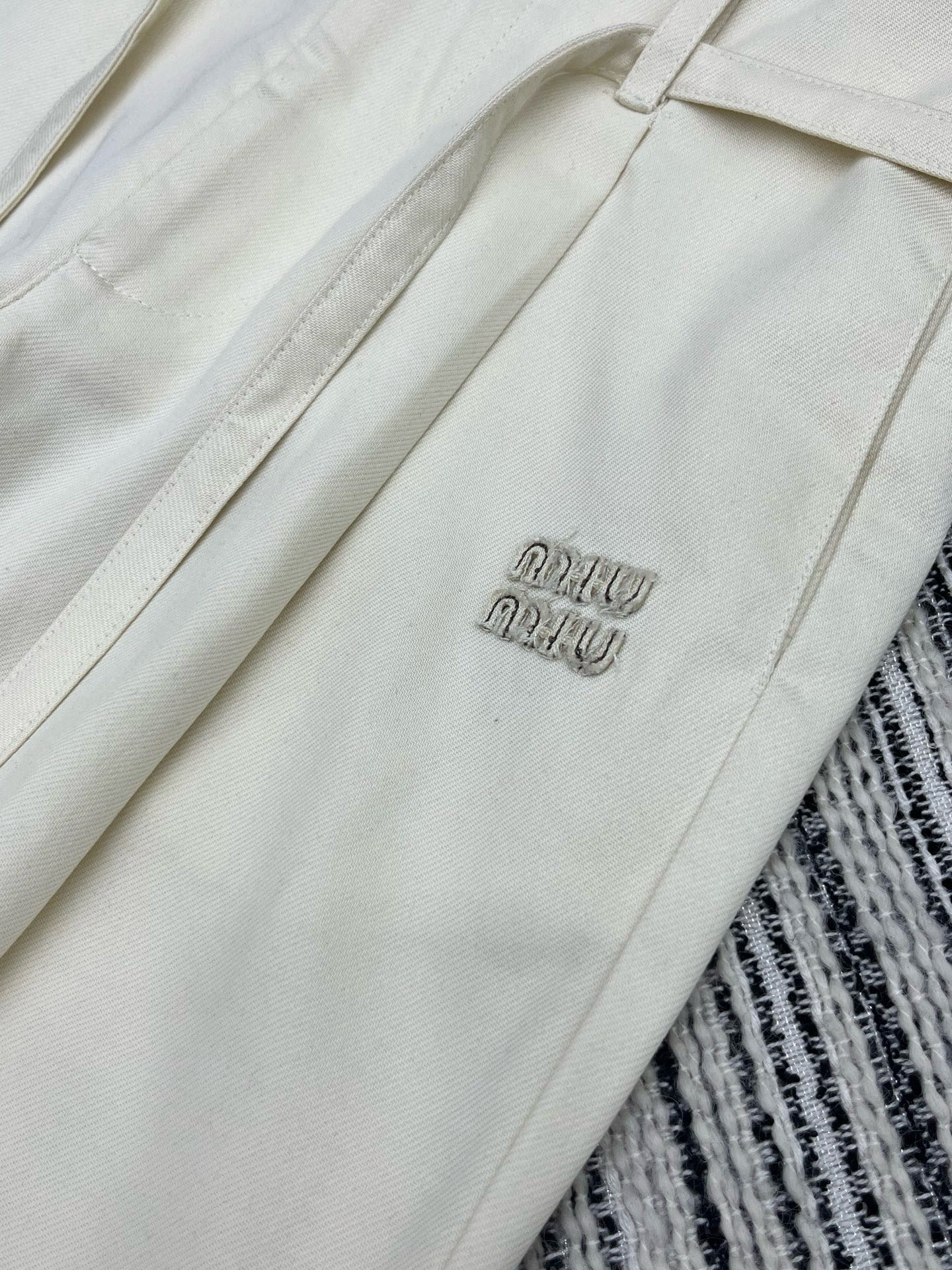 [TOP] Miu Miu Pants - White