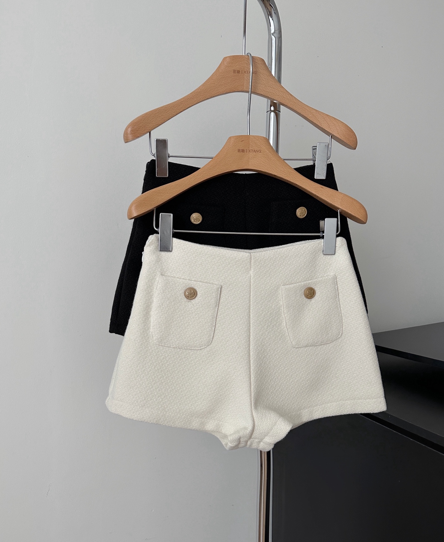 [TOP] CHANEL Tweed Shorts - 2 Color