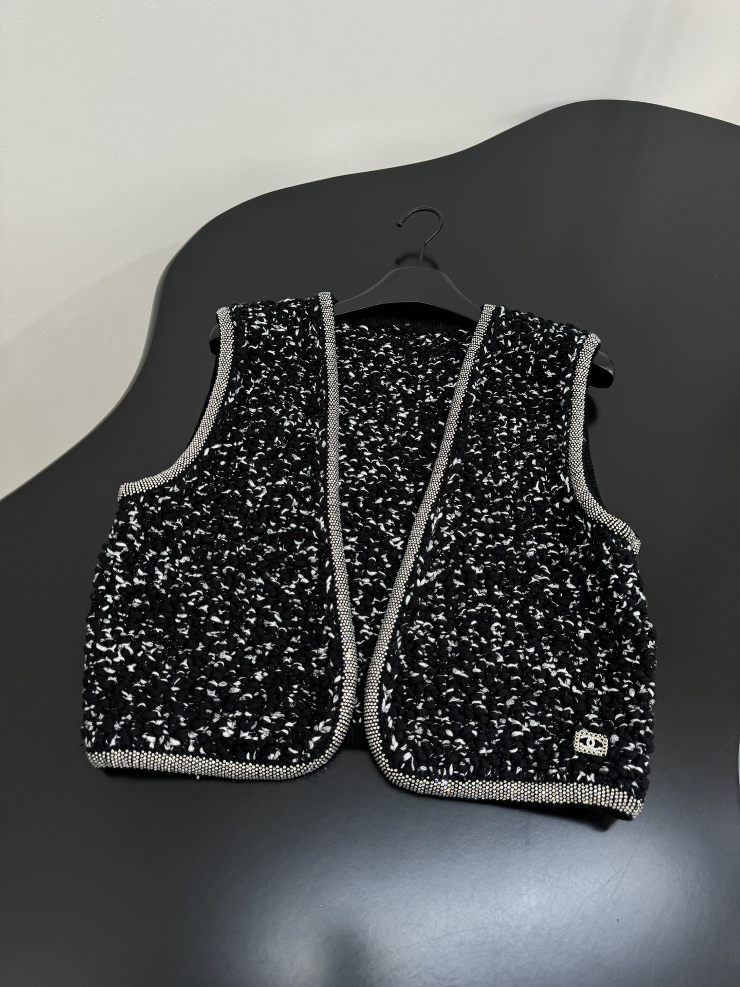 [TOP] CHANEL Tweed Vest - Black