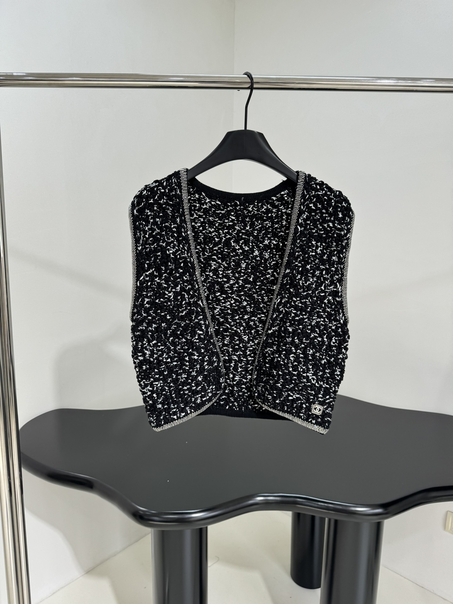 [TOP] CHANEL Tweed Vest - Black
