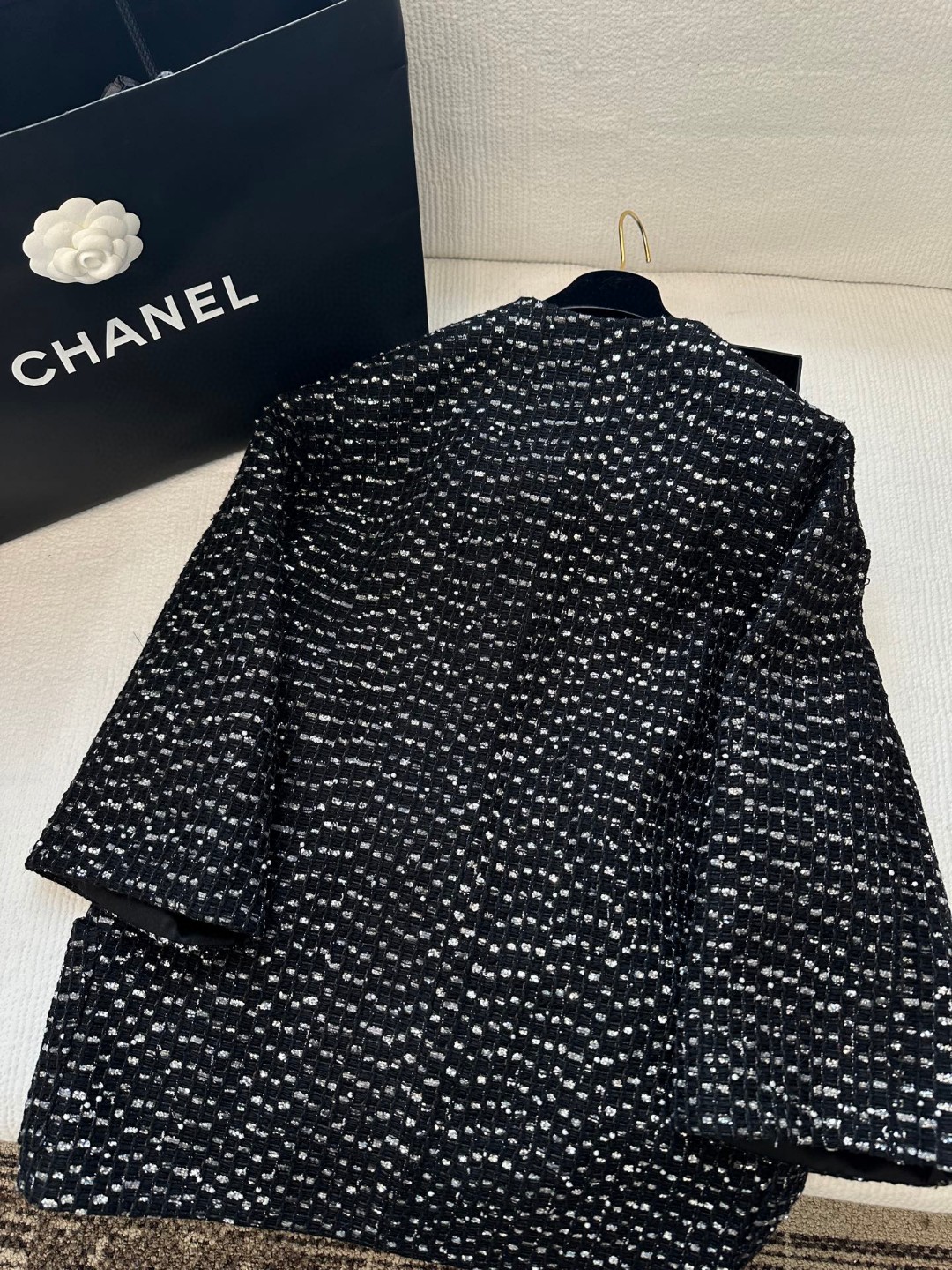[TOP] CHANEL Tweed Jacket - Black