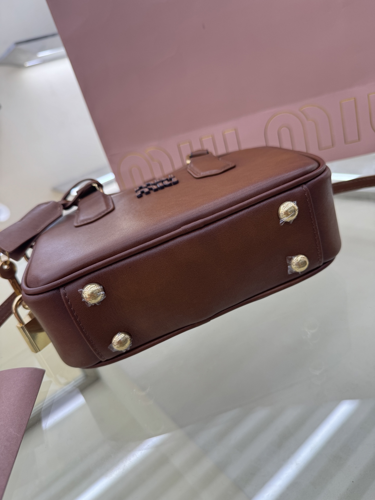 [TOP] Miu Miu Mini Arcadie Calfskin Bag 19x13x6cm - Brown