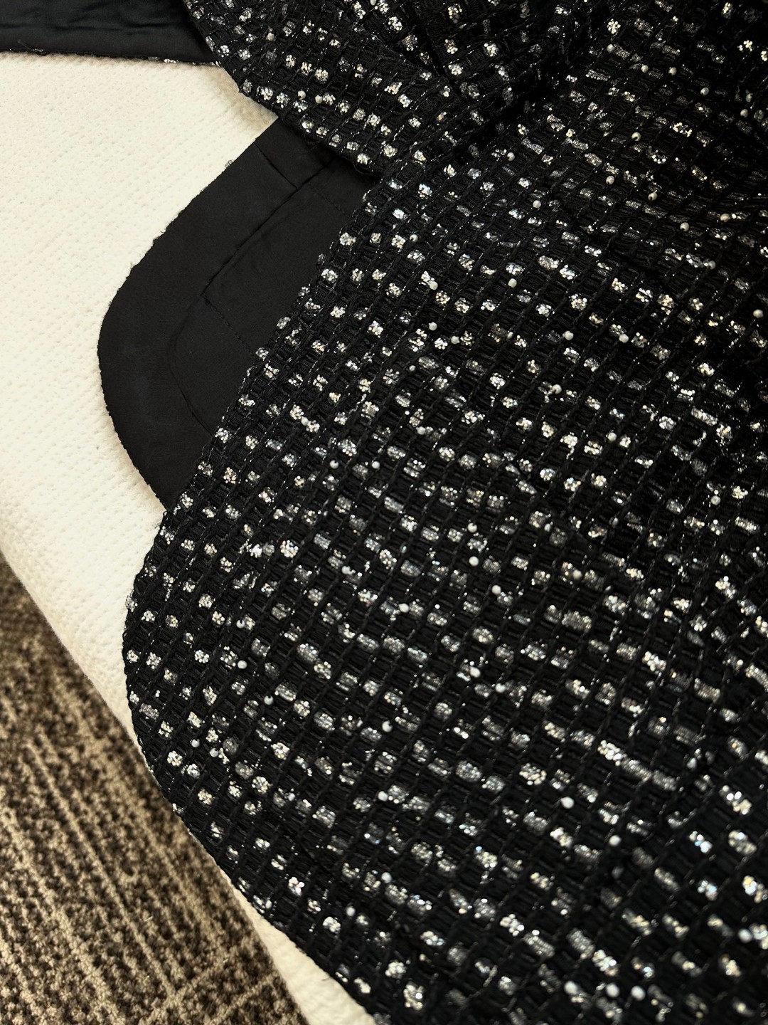 [TOP] CHANEL Tweed Jacket - Black