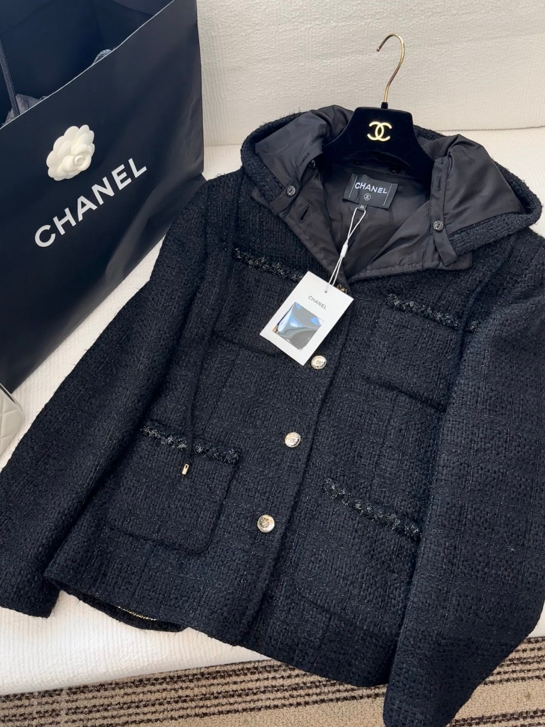 [TOP] CHANEL Tweed Hooded Jacket - Black