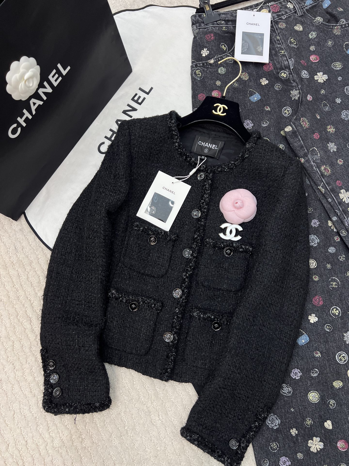 [TOP] CHANEL Tweed Jacket - Black