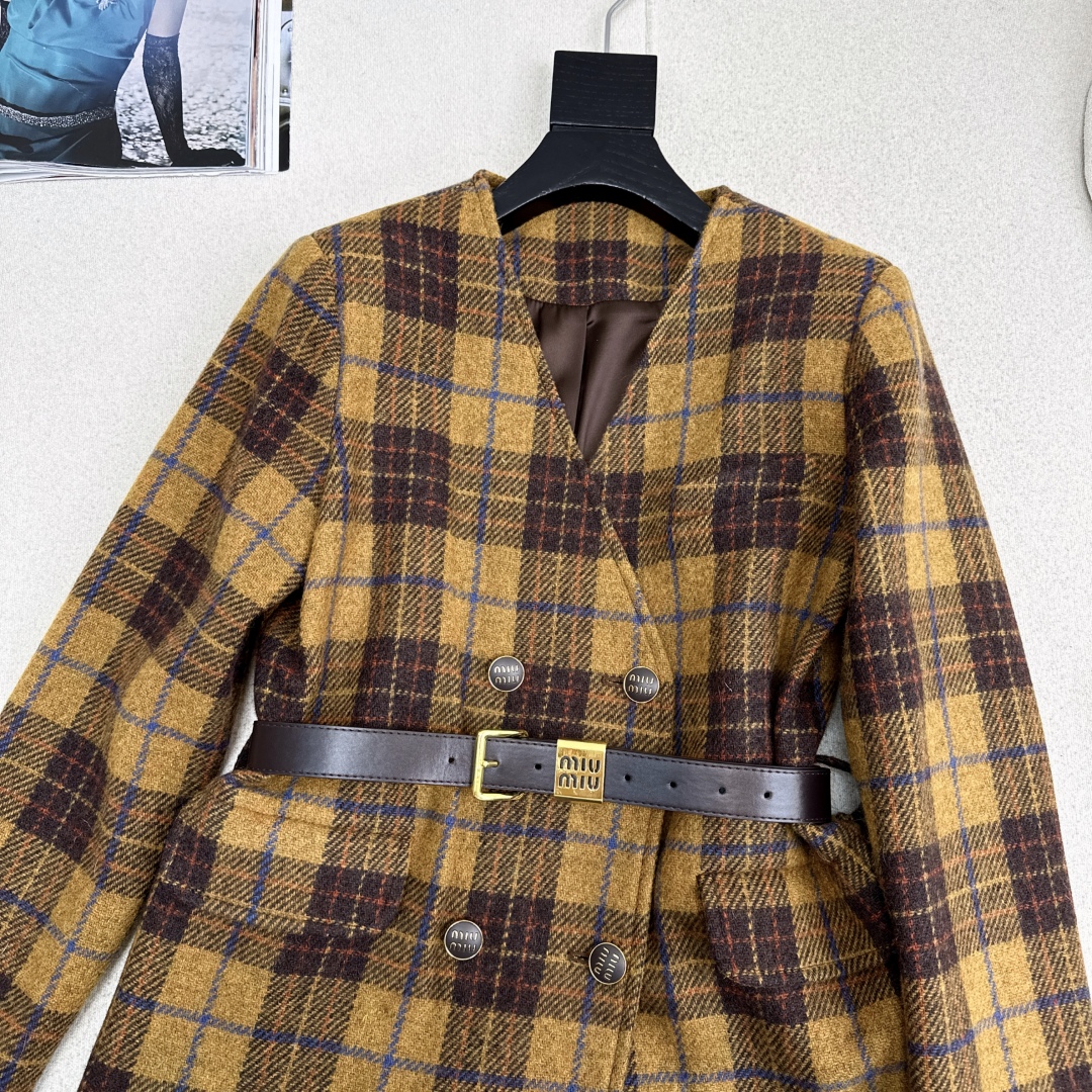 [TOP] Miu Miu Tweed Jacket - Brown