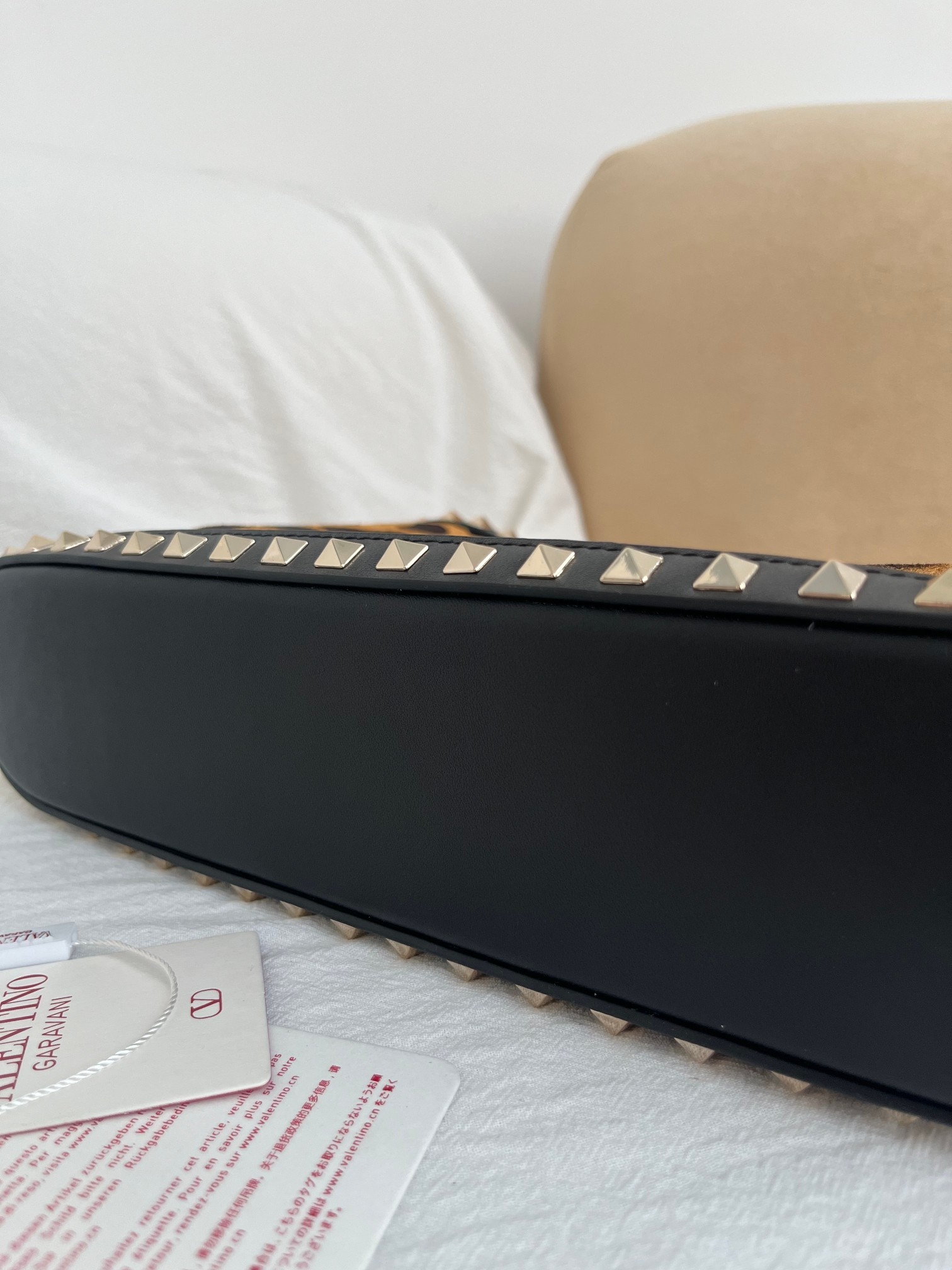 [TOP] VALENTINO Rockstud Leopard Print Tote Bag  32x29x7cm/23x15.5x6cm - Brown