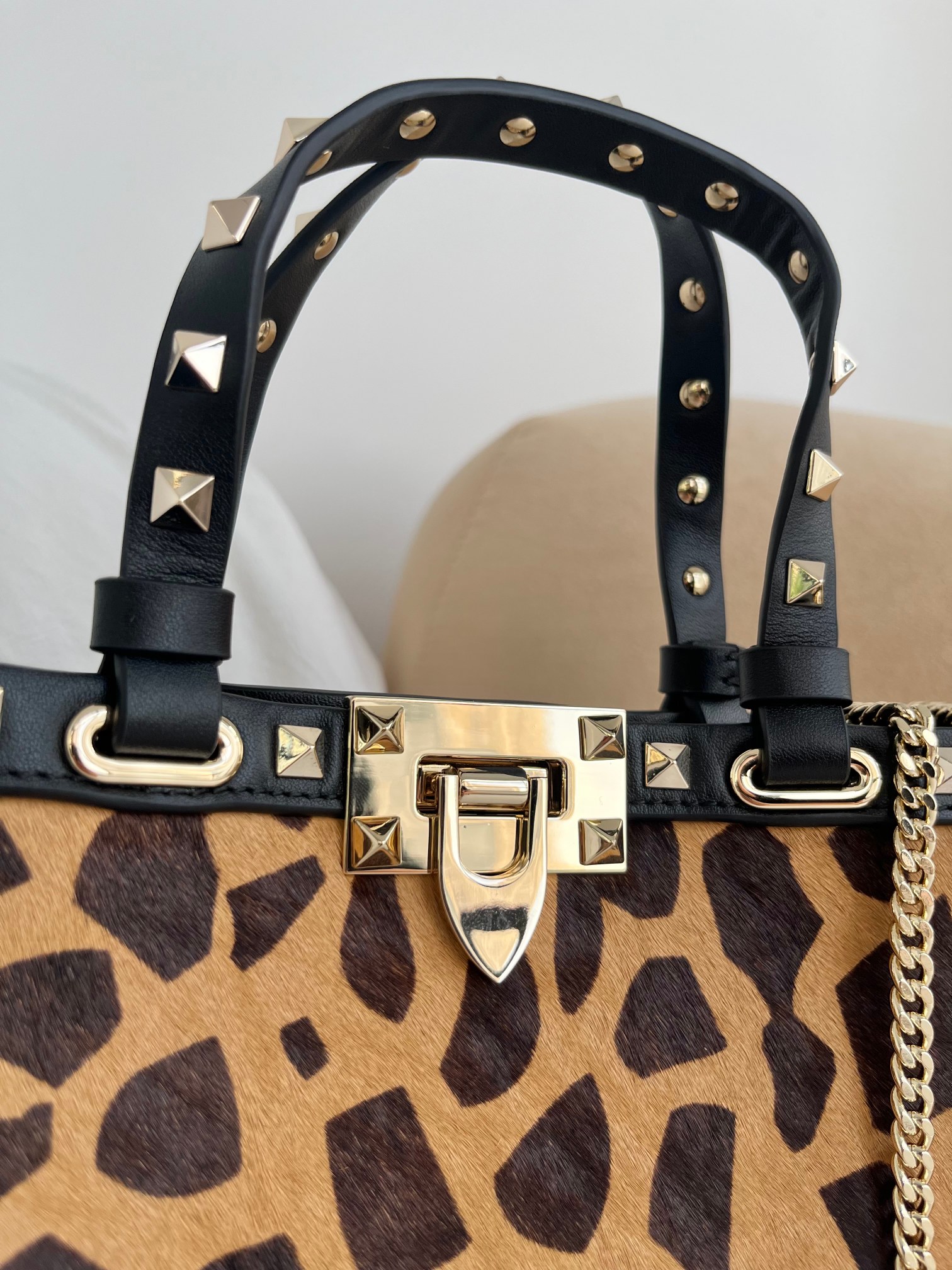 [TOP] VALENTINO Rockstud Leopard Print Tote Bag  32x29x7cm/23x15.5x6cm - Brown