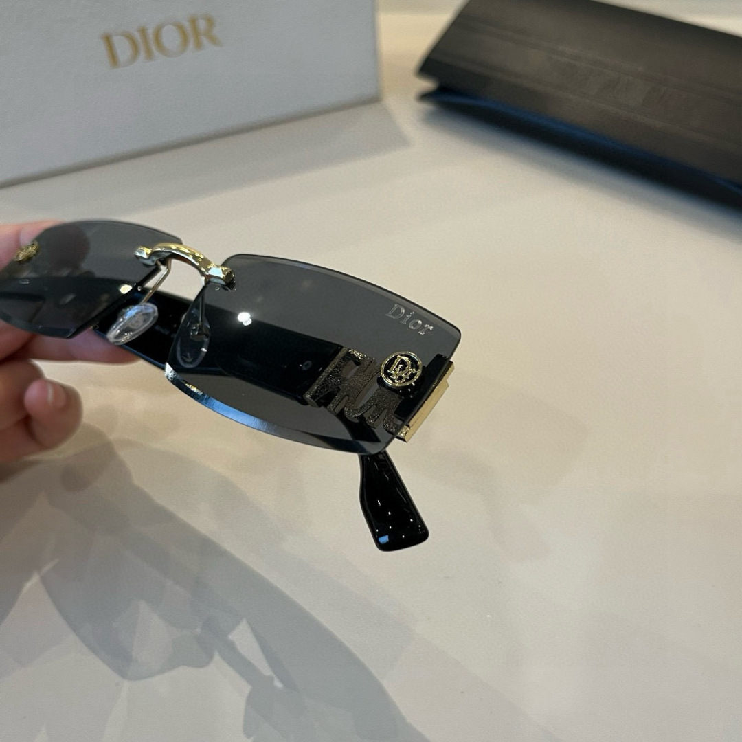 [TOP] Christian Dior Sunglasses - 3 Colors