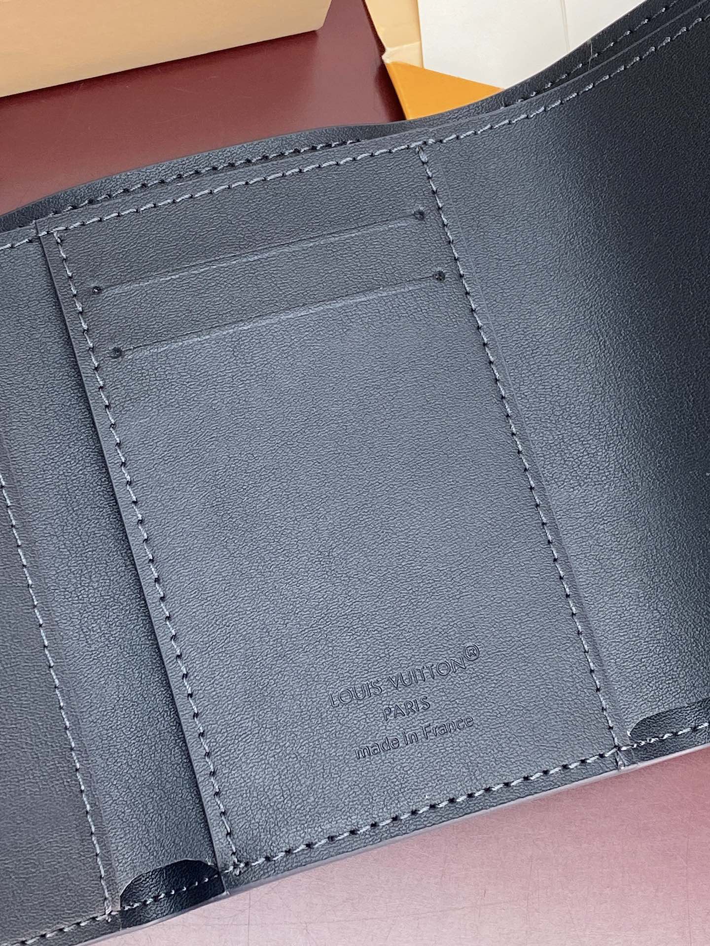 [TOP] Louis Vuitton LV Victor Wallet Cowhide 11.5x9x2.5cm - Navy Blue