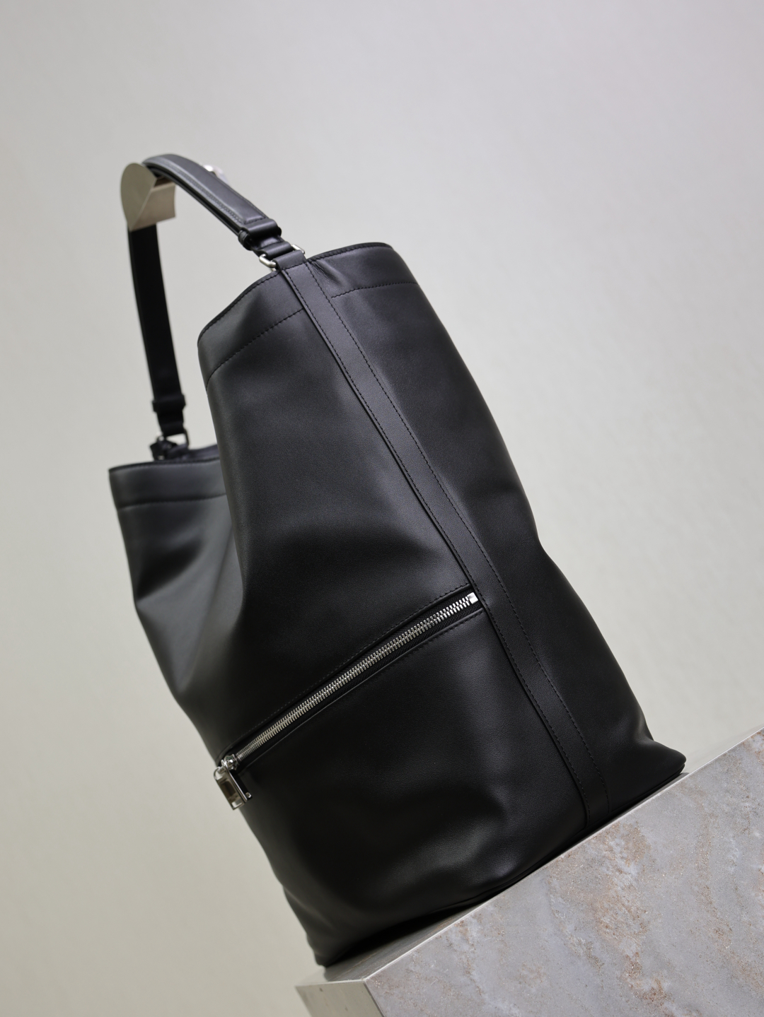 [TOP] Yves Saint Laurent YSL Cowhide Hobo Bag  31×40×17cm -Black