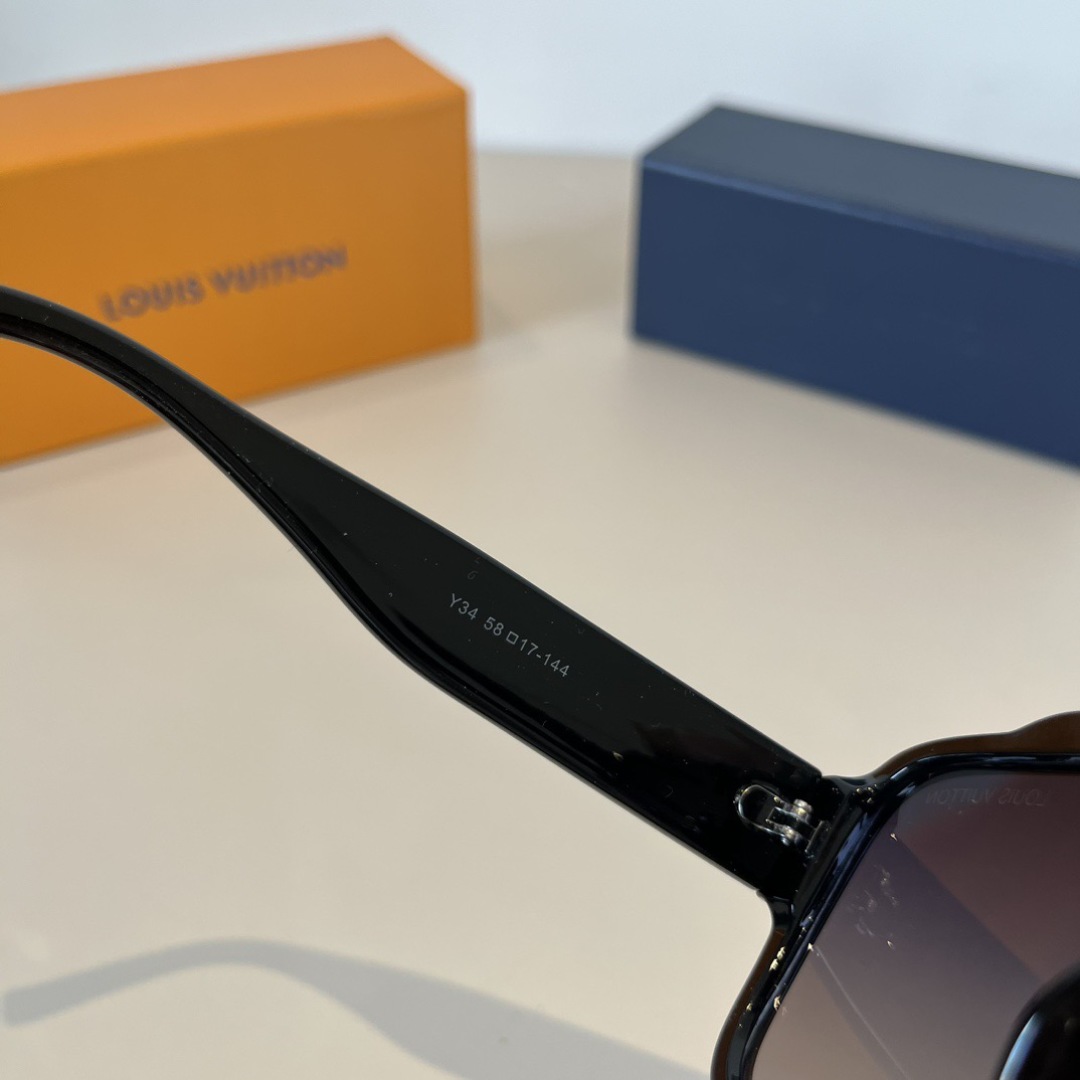 [TOP] Louis Vuitton LV Sunglasses - 2 Colors