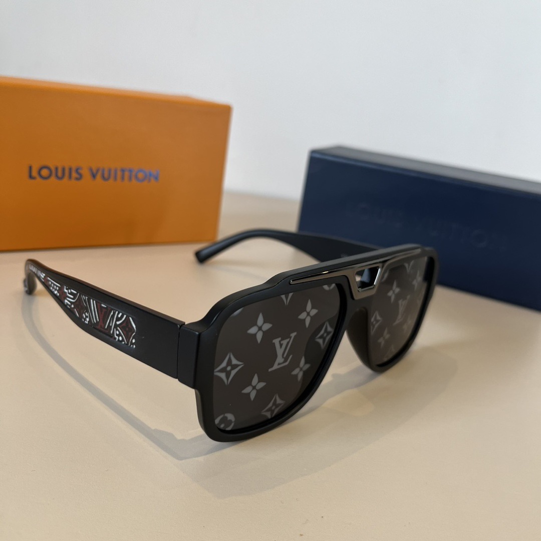 [TOP] Louis Vuitton LV Sunglasses - 2 Colors