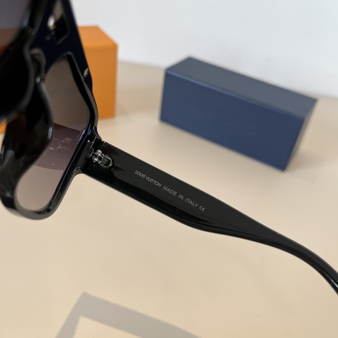 [TOP] Louis Vuitton LV Sunglasses - 2 Colors