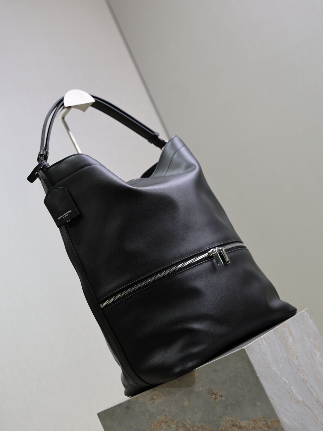 [TOP] Yves Saint Laurent YSL Cowhide Hobo Bag  31×40×17cm -Black