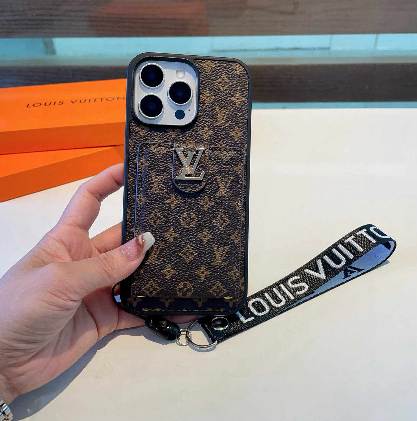[TOP] Louis Vuitton LV Phone Case - 2 Colors
