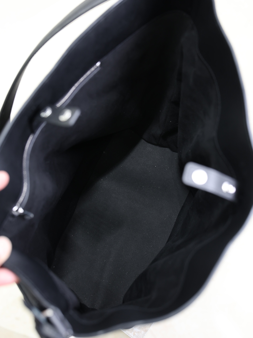 [TOP] Yves Saint Laurent YSL Cowhide Hobo Bag  31×40×17cm -Black