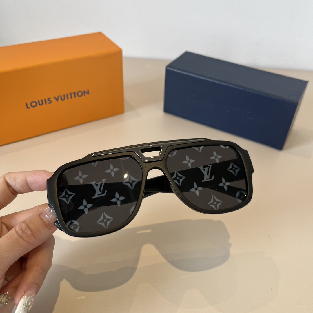 [TOP] Louis Vuitton LV Sunglasses - 2 Colors
