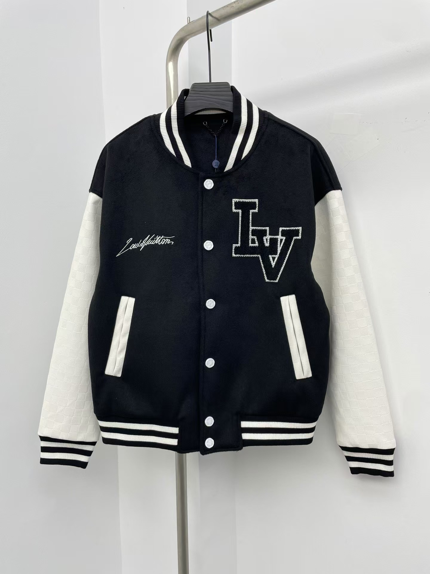 [TOP] Louis Vuitton LV Men's/Women's Jacket - Black